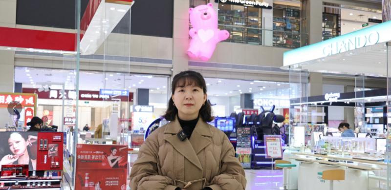 11年攜手共進(jìn)，合作共贏創(chuàng)未來(lái)。---弘洋服務(wù)商家代表之國(guó)貿(mào)新天地副總經(jīng)理張宜